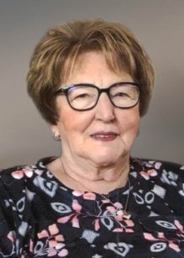 Mme Gérardine Deschesnes