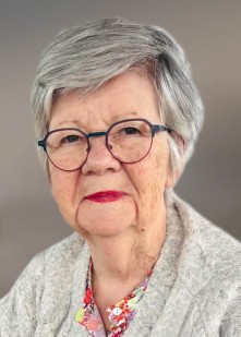 Mme Ruth Blackburn