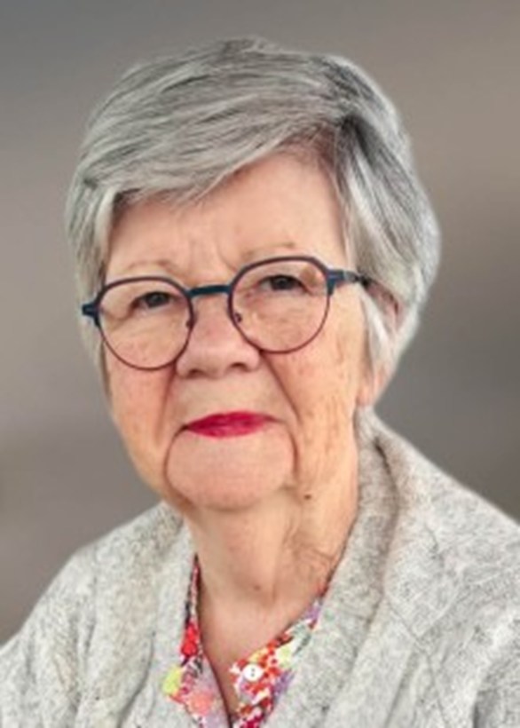 Mme Ruth Blackburn