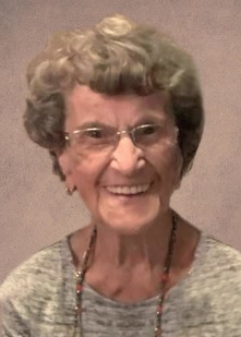 Mme Lucienne St-Gelais