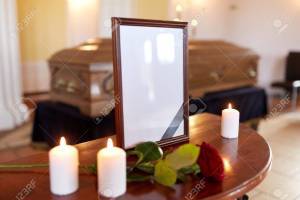 L’EXPOSITION, DE LA PERSONNE DÉCÉDÉE